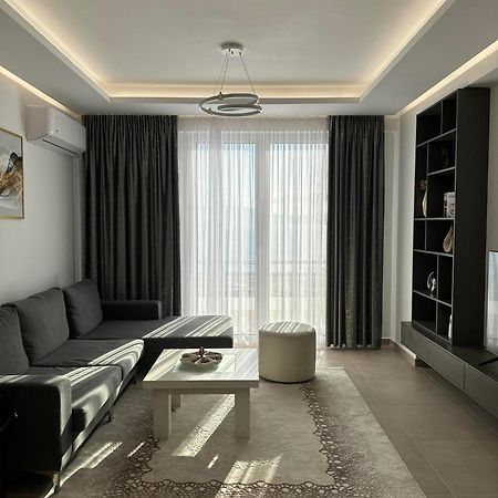 Sea View Apartment Luxury Вльора Екстер'єр фото