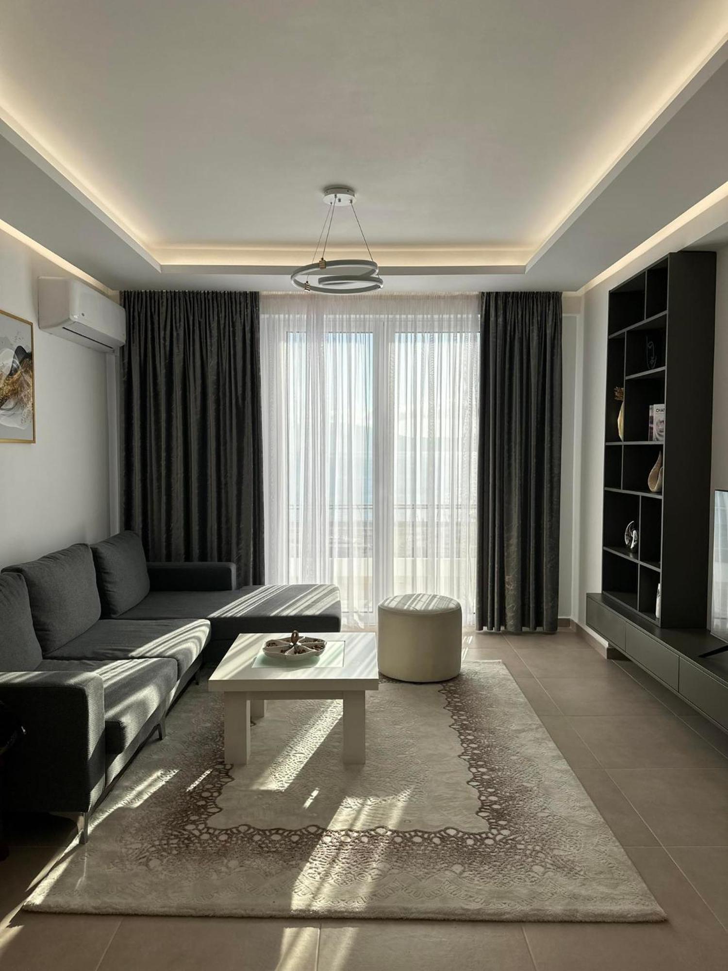 Sea View Apartment Luxury Вльора Екстер'єр фото