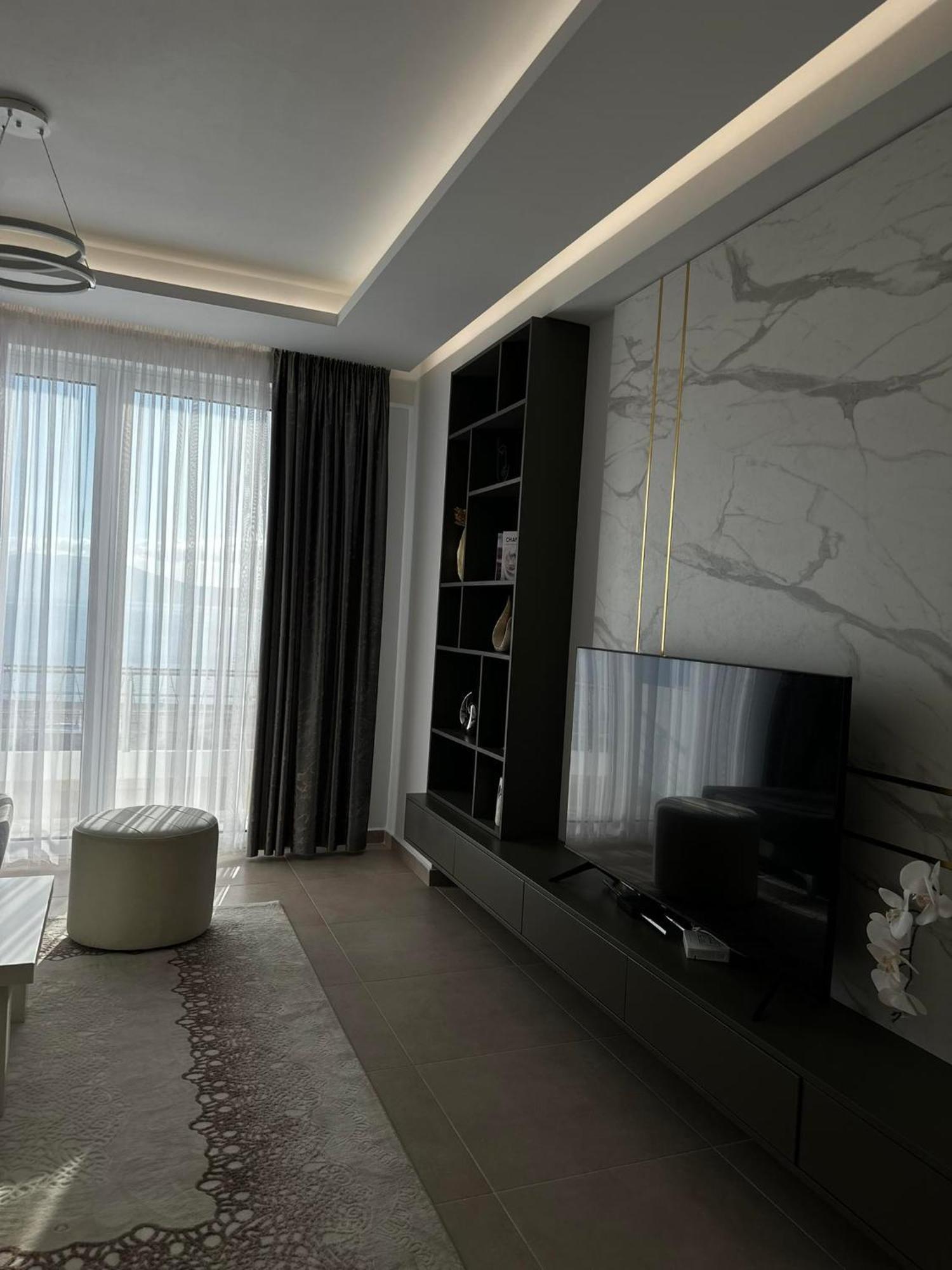 Sea View Apartment Luxury Вльора Екстер'єр фото