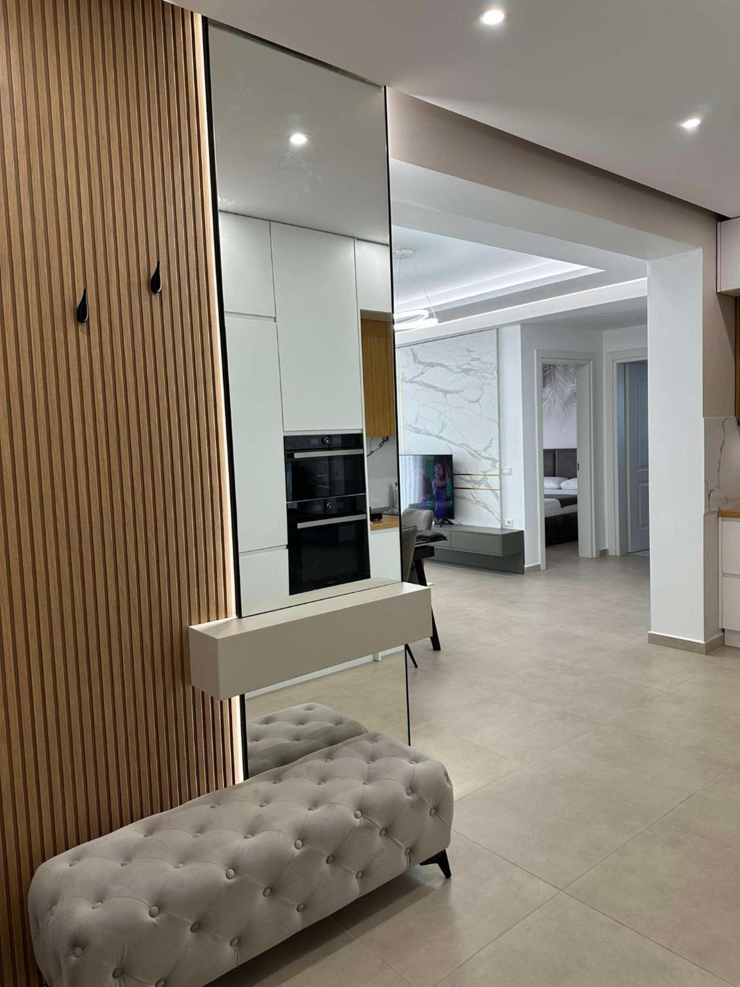 Sea View Apartment Luxury Вльора Екстер'єр фото
